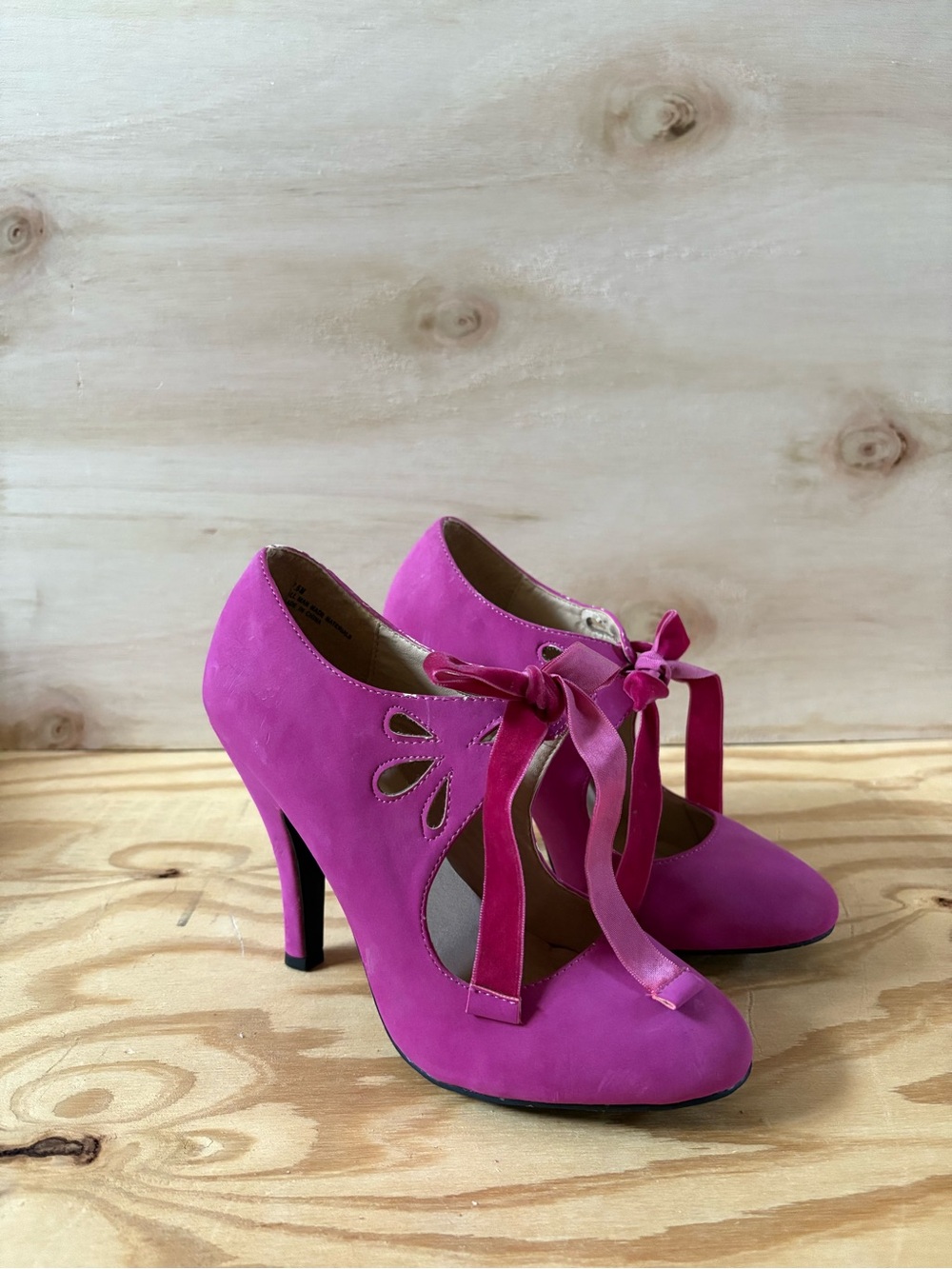 Women’s Fuchsia Ribbon Tie High Heel Pumps